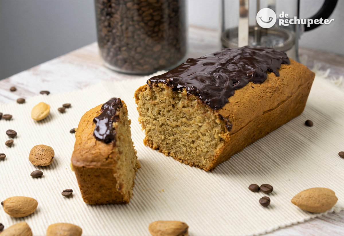 Bizcocho de café y almendras