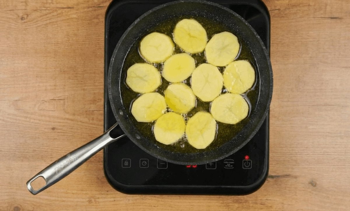 Tosta de huevos rotos o estrellados con jamón