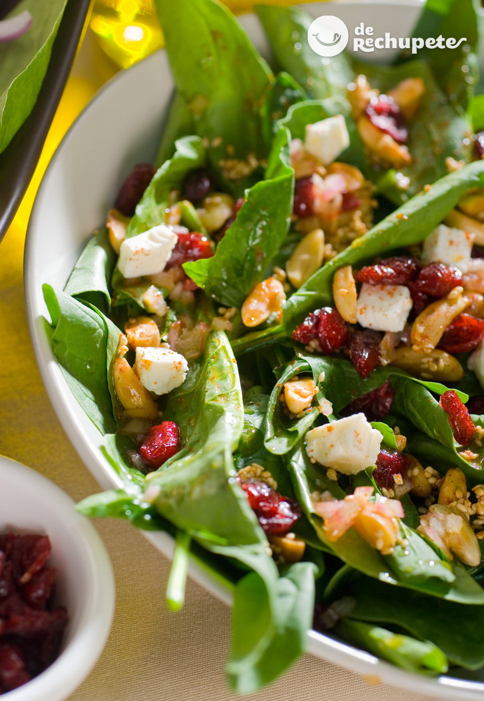 Ensalada de espinacas con requesón y mandarina