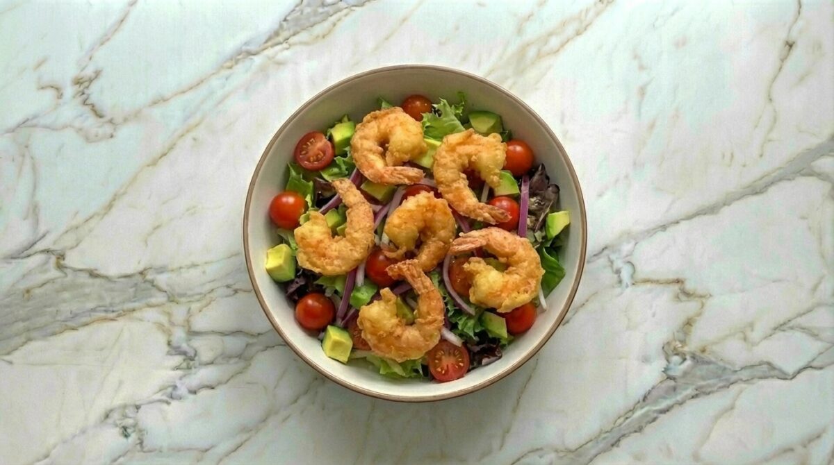 Ensalada templada de langostinos en tempura