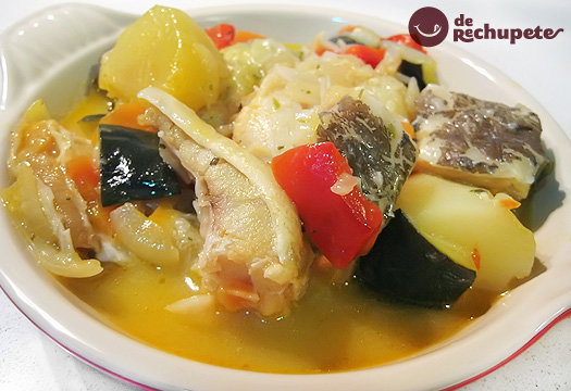Patatas con bacalao y verduras. Un guiso riquísimo