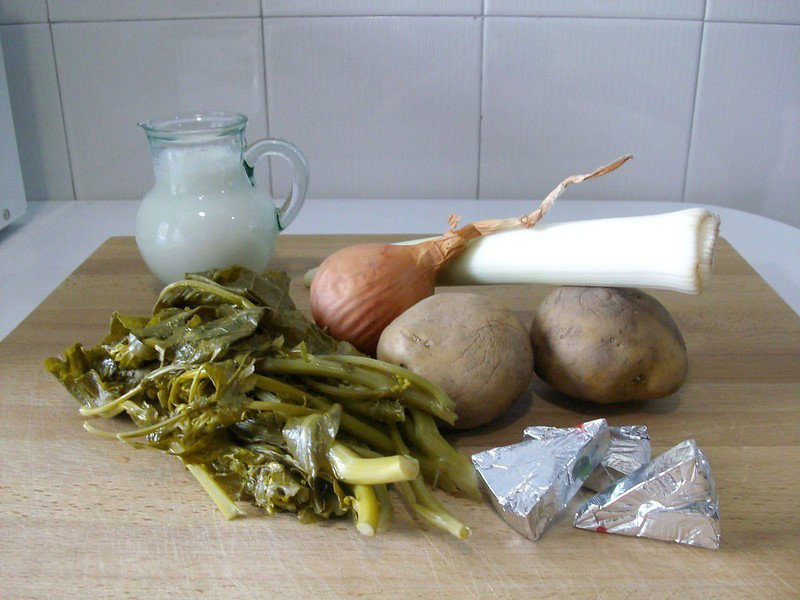 Crema de grelos gallegos. receta paso a paso