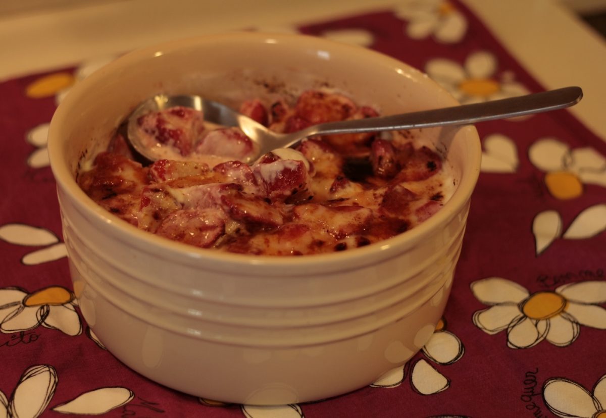 Fresas con yogurt griego al caramelo