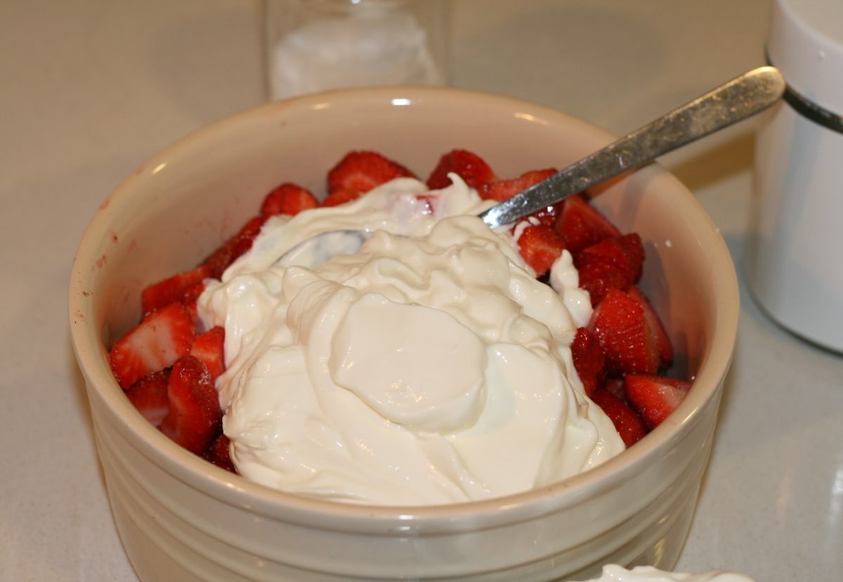 Fresas con yogurt griego al caramelo