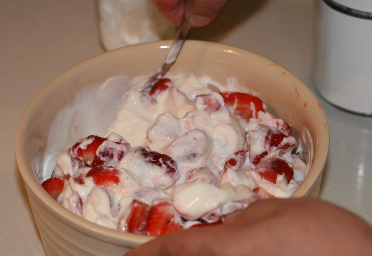 Fresas con yogurt griego al caramelo
