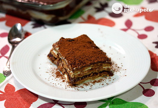 Tarta de galletas con chocolate