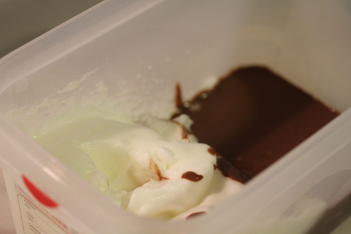 Mousse de chocolate con avellanas