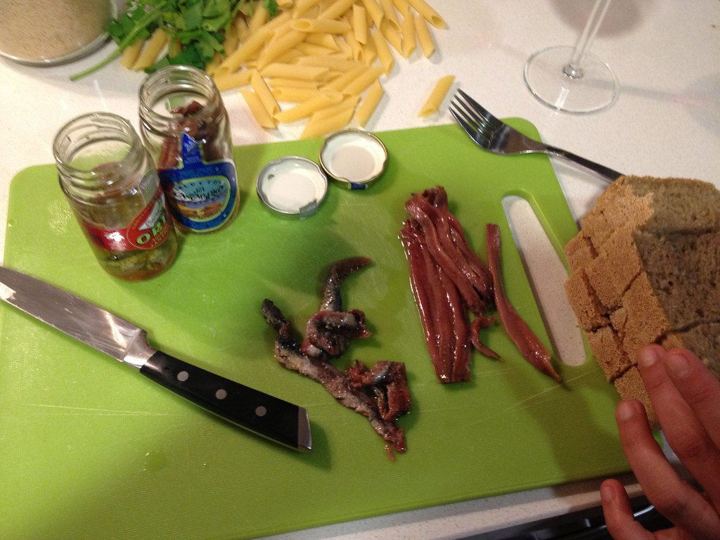 Pasta con sardinas. Receta siciliana