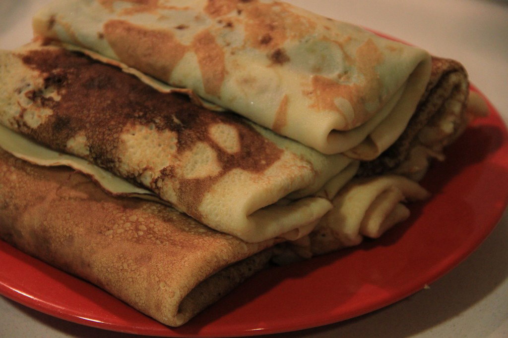 Palatschinken o crêpes rellenos de chocolate y plátano