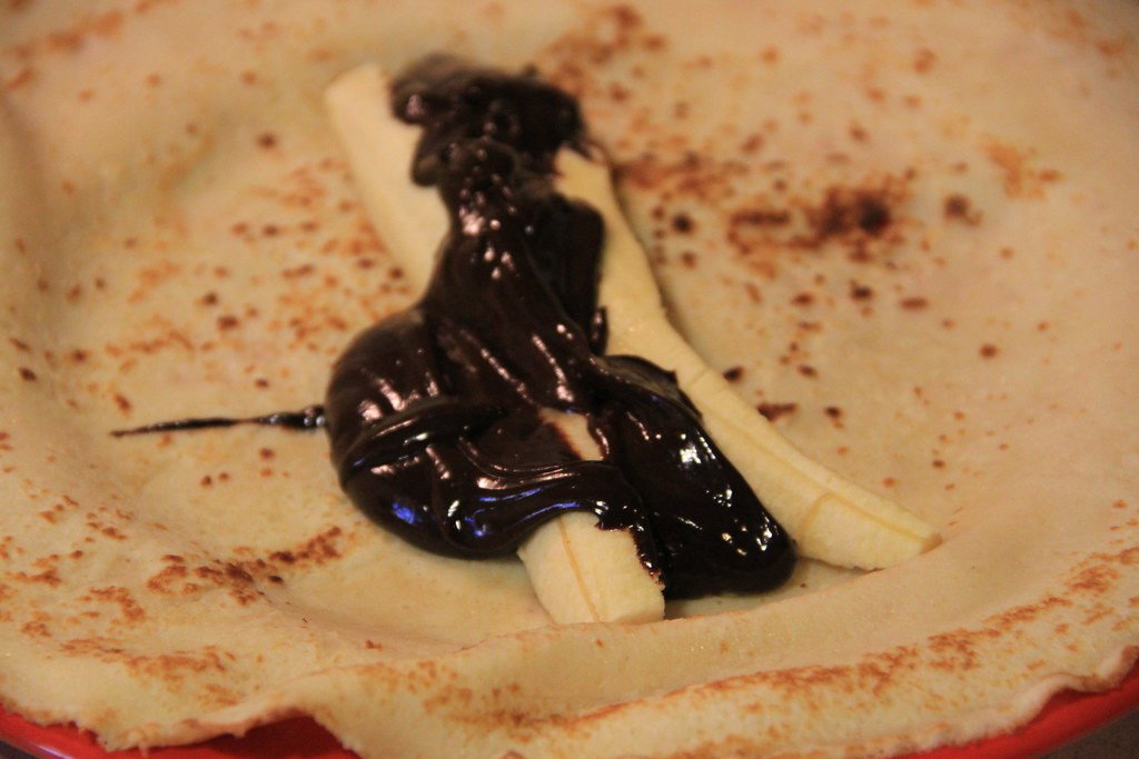 Palatschinken o crêpes rellenos de chocolate y plátano