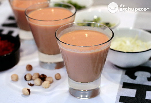 Gazpacho de tomate y almendra