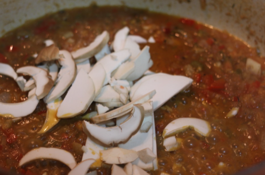 Garbanzos a la marinera con almejas y setas