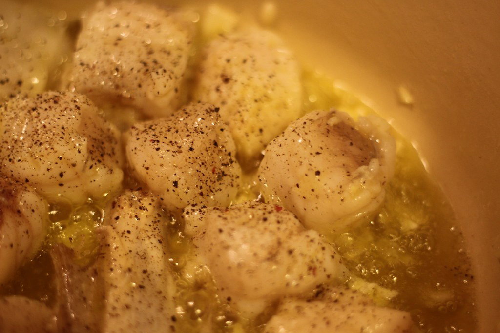Garbanzos con setas y rape. Receta de Otoño