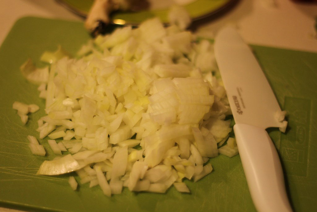 Garbanzos con setas y rape. Receta de Otoño