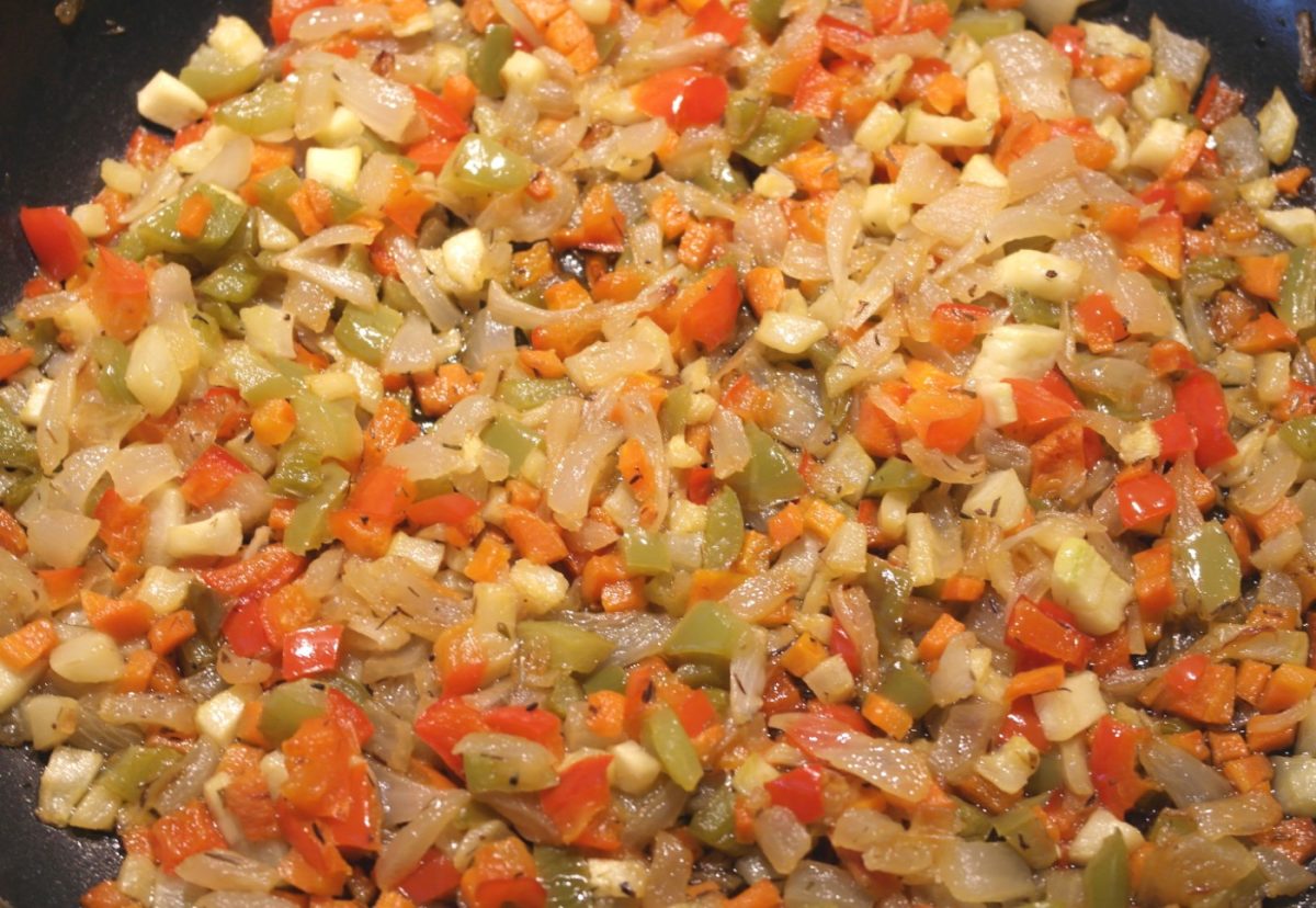 Patatas rellenas de verduras y bacon al horno