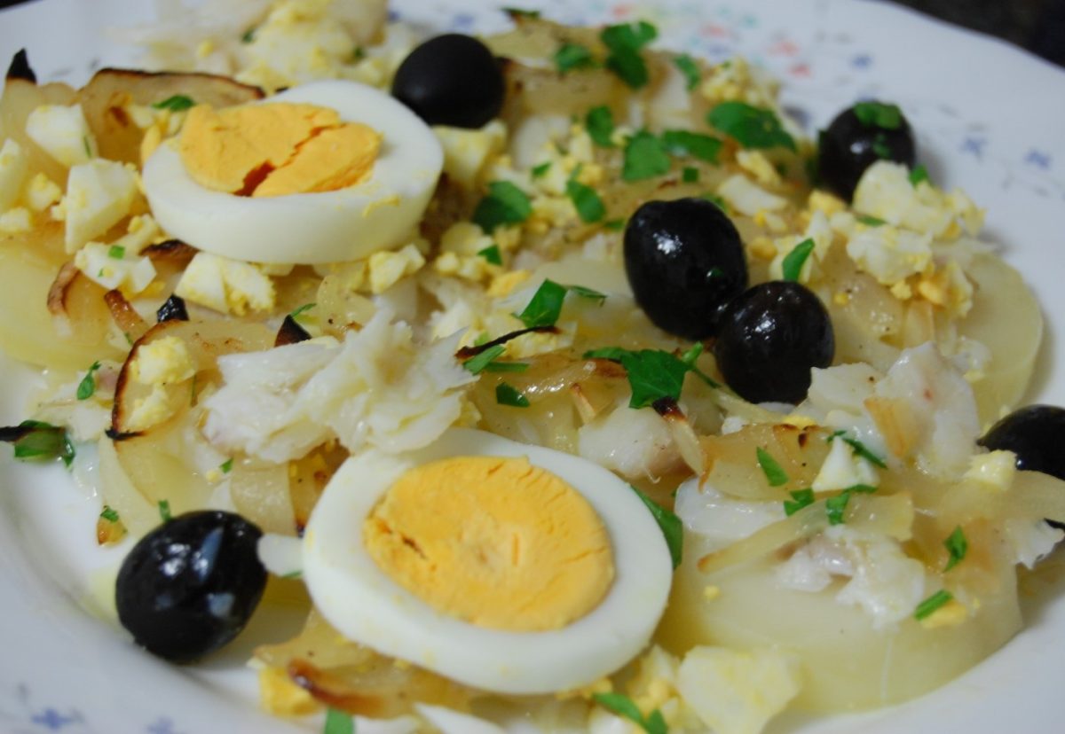 Bacalao o Bacalhau à Gomes de Sá. Receta portuguesa