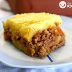 Pastel de carne picada y patata. Cottage Pie o pastel rústico