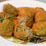 Albóndigas de caballa con tomate. Receta marroquí