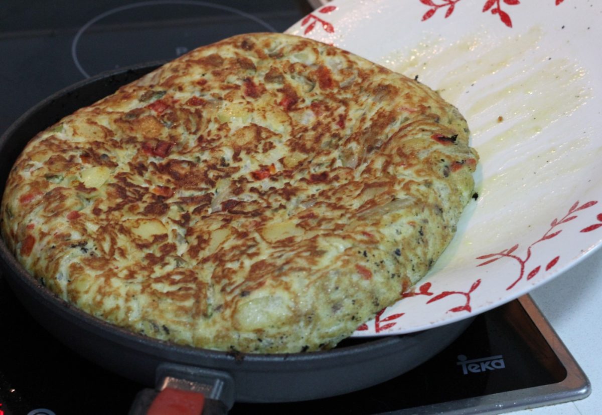 Cómo preparar una tortilla vegetal o con verduras
