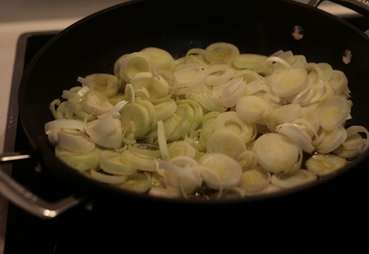 Espaguetis con marlín, atún y gambones. Receta con ahumados