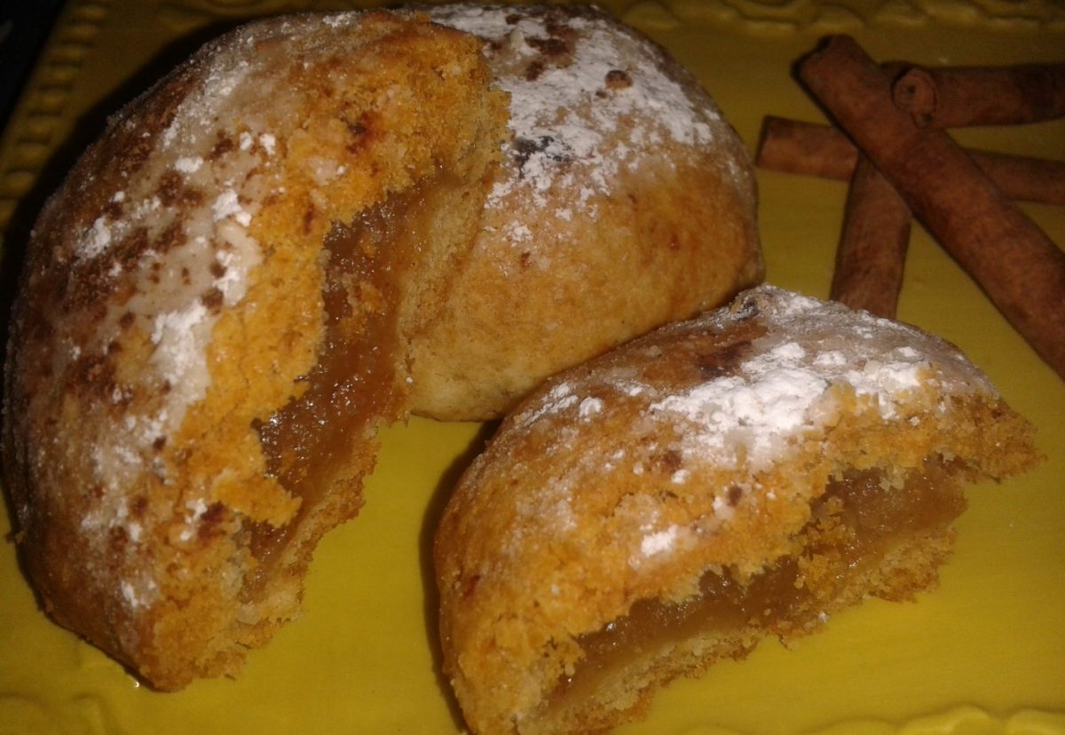 Galletas rellenas de manzana. Milopitakia
