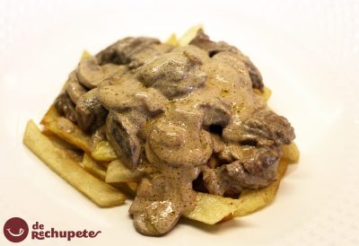 Ternera stroganoff. receta de carne en salsa con champiñones