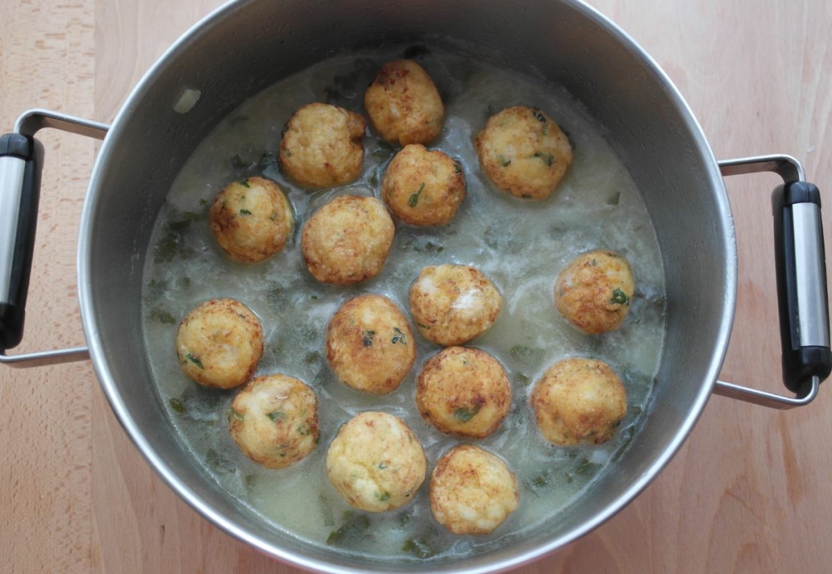 Albóndigas de merluza con salsa verde