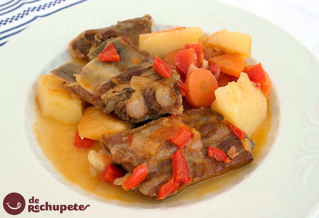 Costillas de cerdo guisadas con patatas