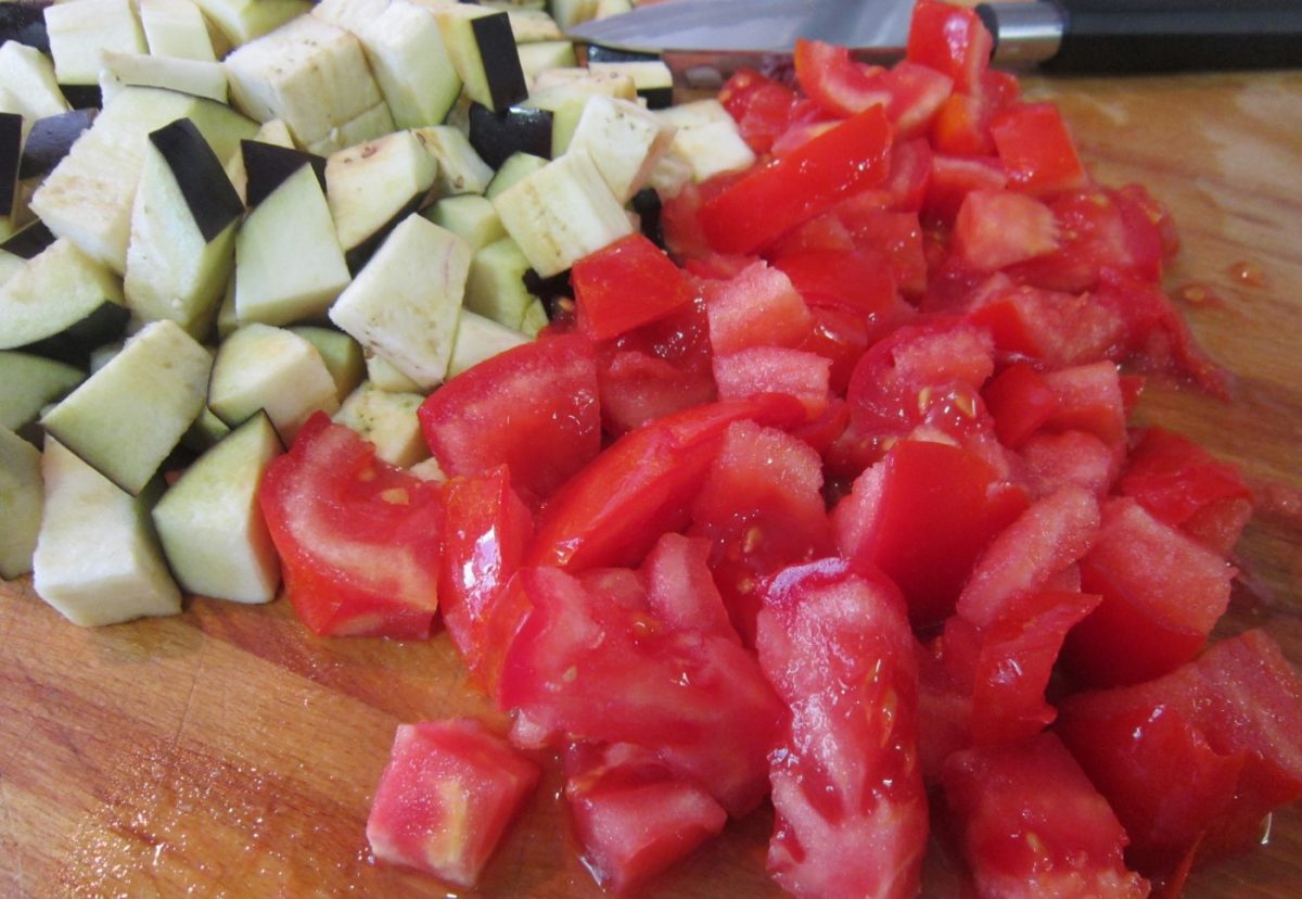 Carne guisada en salsa de verduras y miel