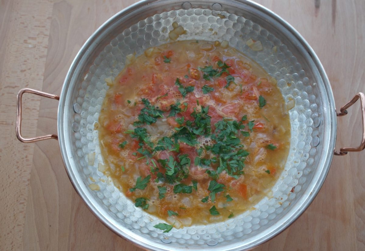 Cataplana de pescado y mariscos. Receta portuguesa