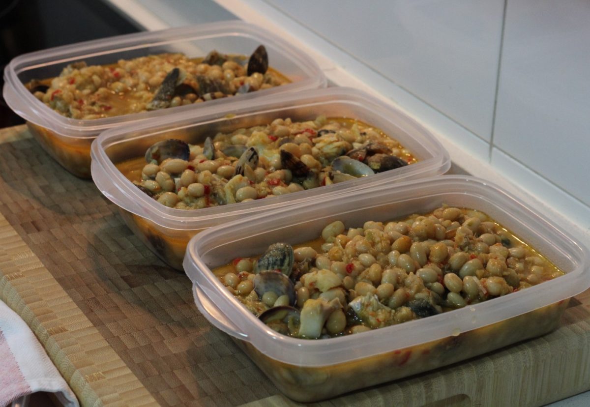 Fabes con bacalao y almejas
