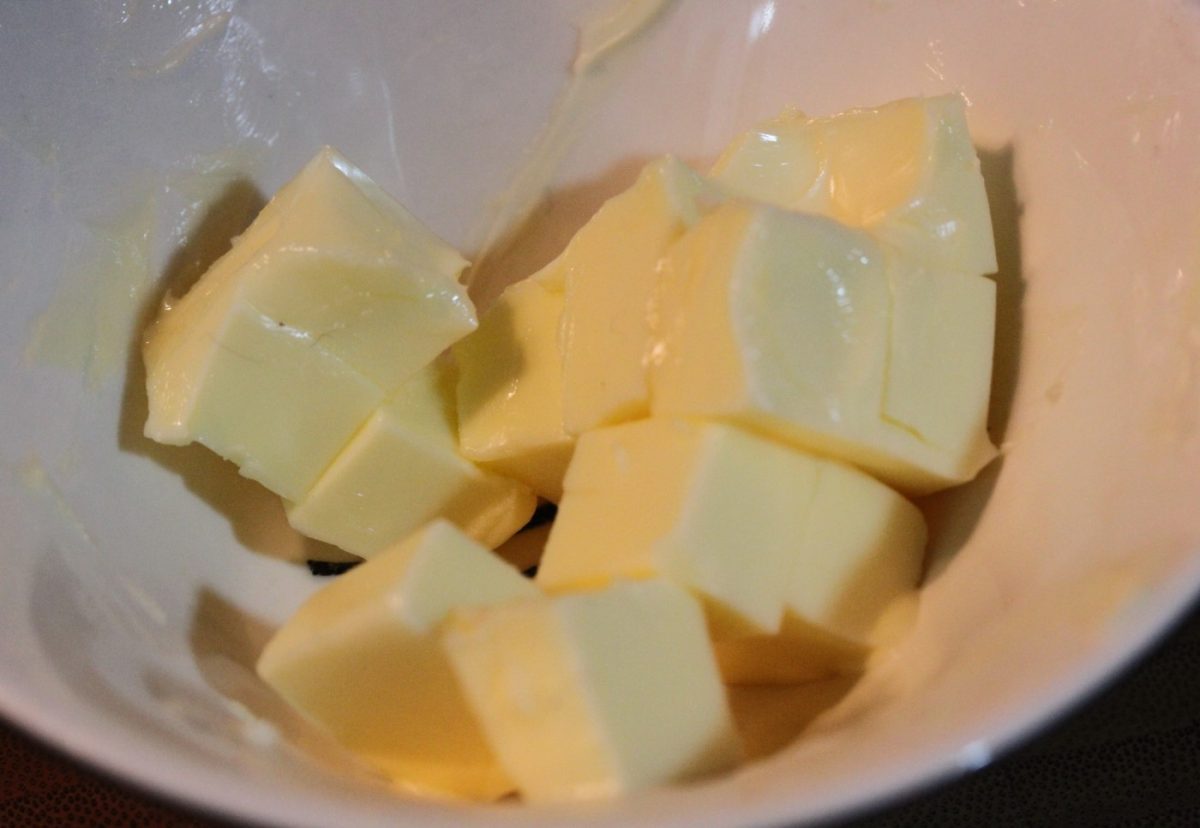 Bizcocho fácil de turrón de Jijona. Postre navideño