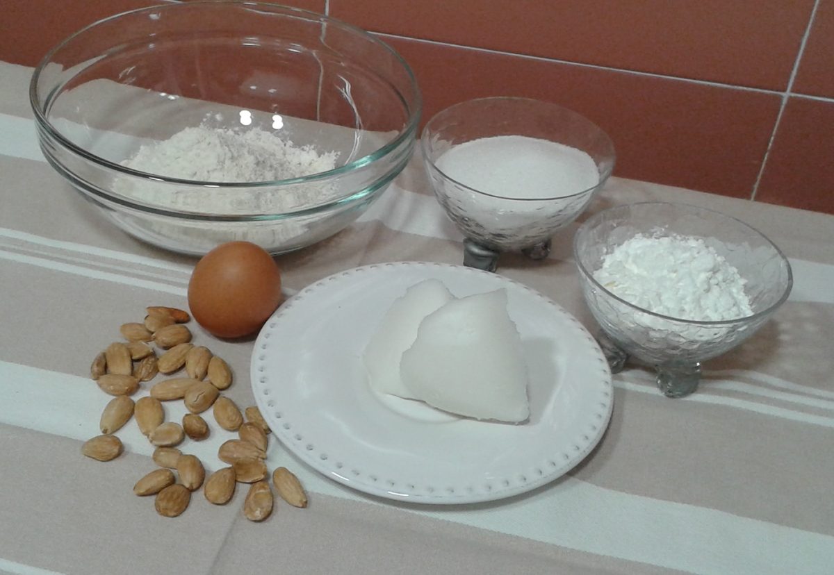 Galletas de almendra. Receta casera de Navidad