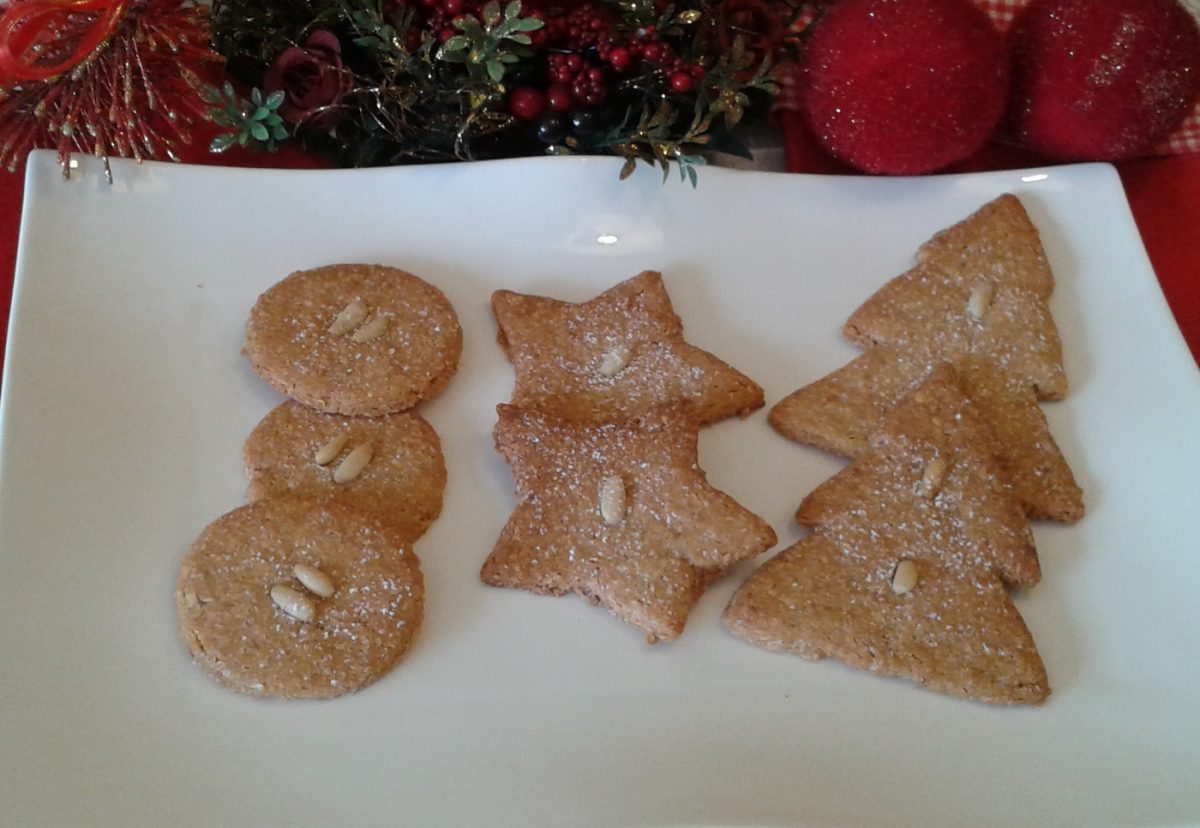 Galletas de almendra. Receta casera de Navidad