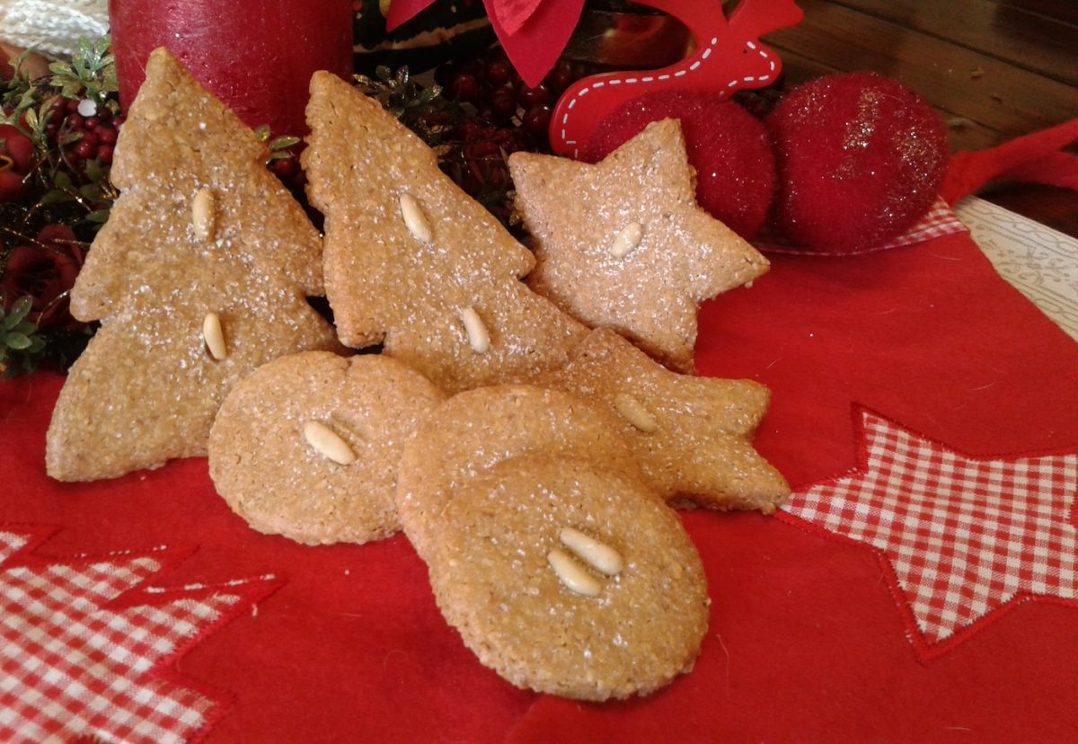 Galletas de almendra. Receta casera de Navidad