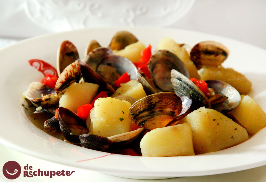 Almejas con patatas. Guiso marinero