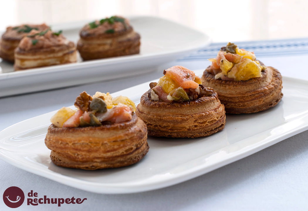 Volovanes rellenos de salmón y mandarina