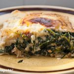 Lasaña de espinacas y pollo, deliciosa y ligera