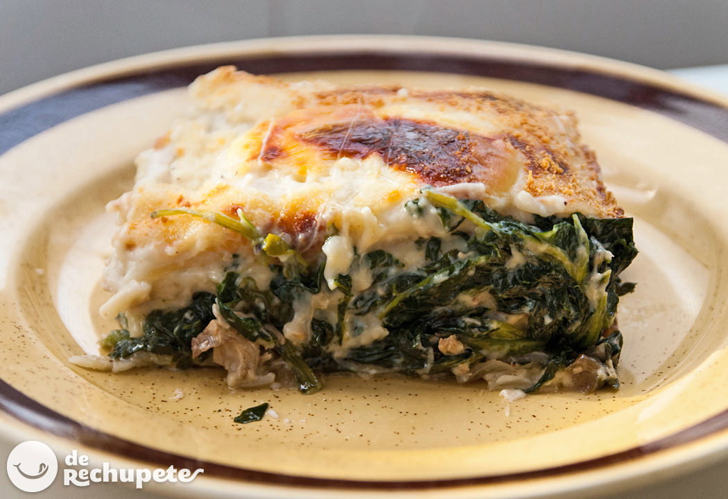 Lasaña de espinacas y pollo, deliciosa y ligera