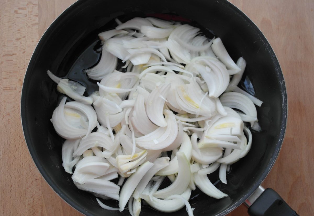 Bacalao al horno con pan de maíz. Bacalhau com broa