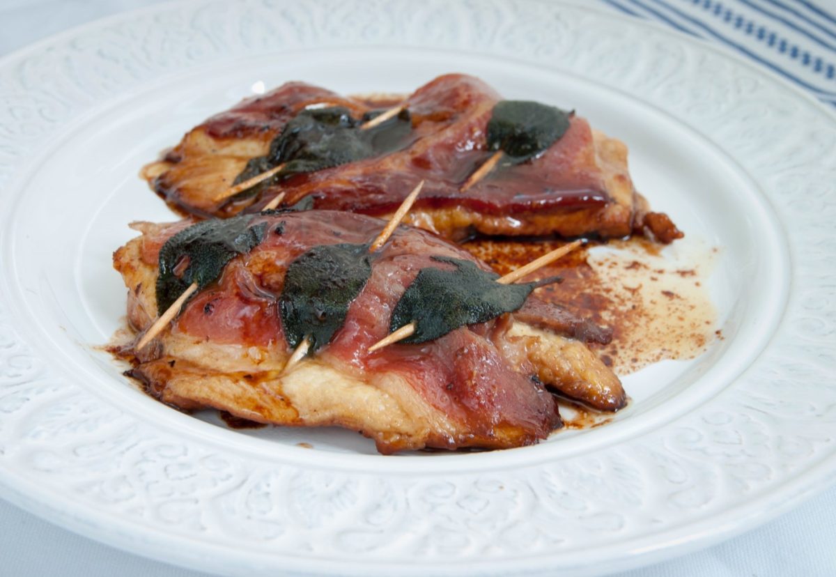 Saltimbocca de pollo. Receta italiana
