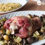 Cómo hacer codillo al horno con verduras