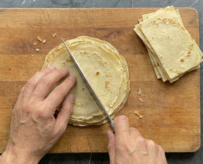 Milhojas de filloas caramelizadas con crema catalana