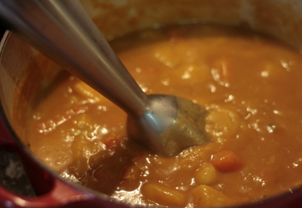 Vieiras sobre crema de zanahorias