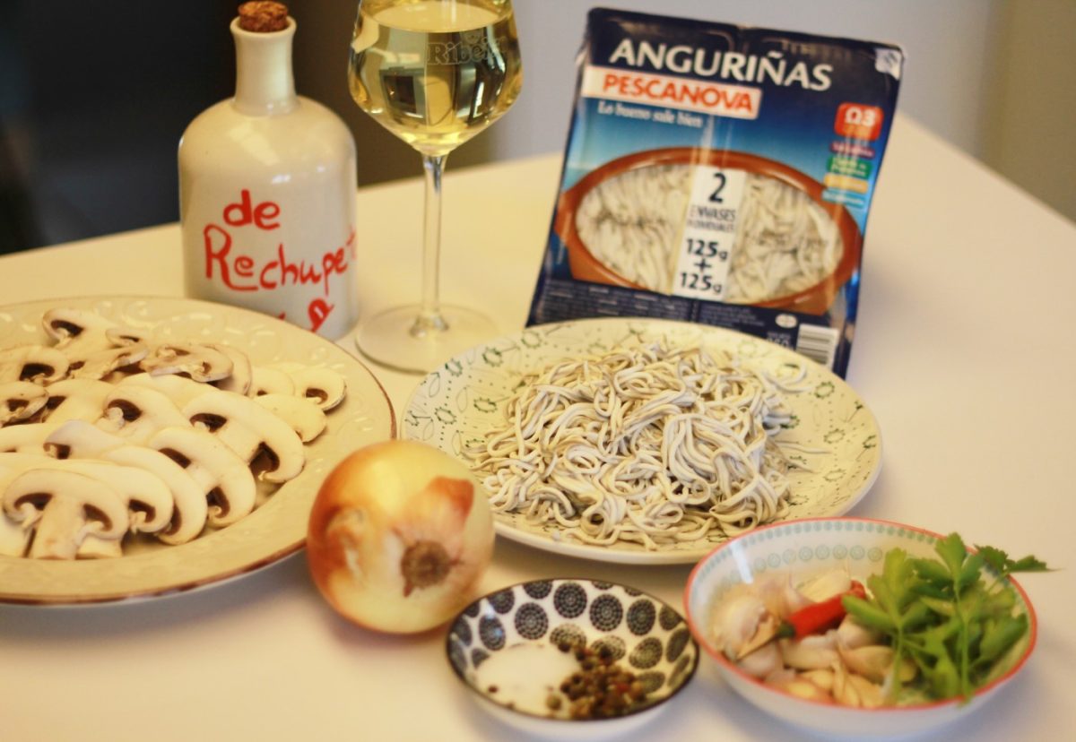Gulas al ajillo con champiñones