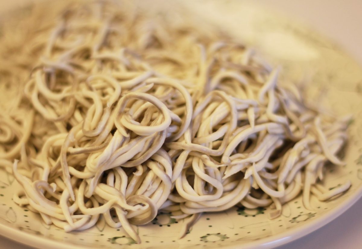 Gulas al ajillo con champiñones