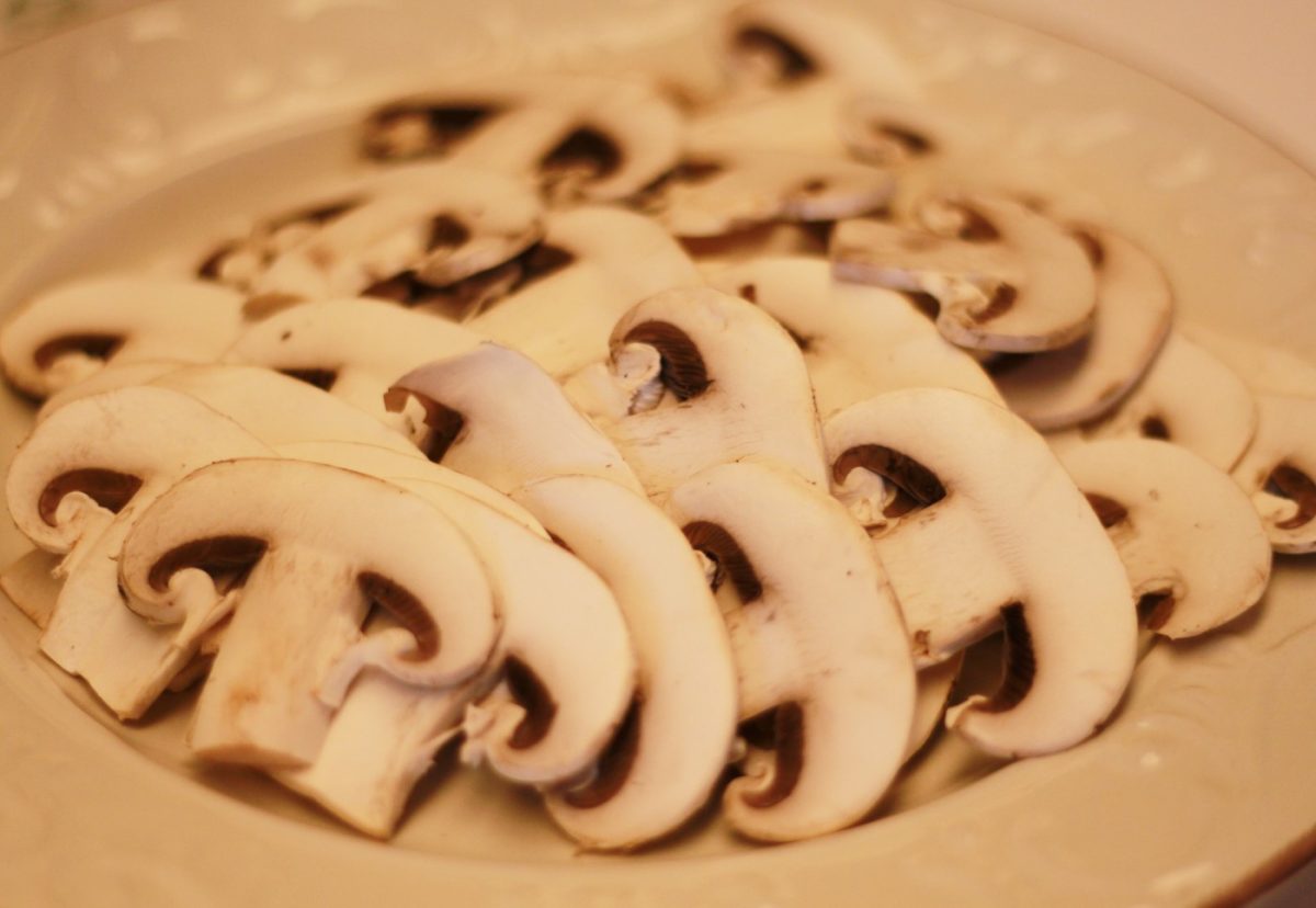 Gulas al ajillo con champiñones