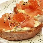 Salmón ahumado con salsa tártara paso a paso