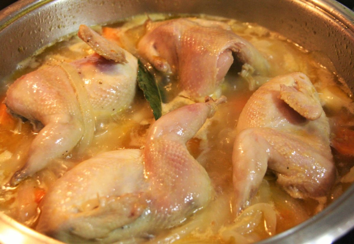 Codornices en salsa de verduras