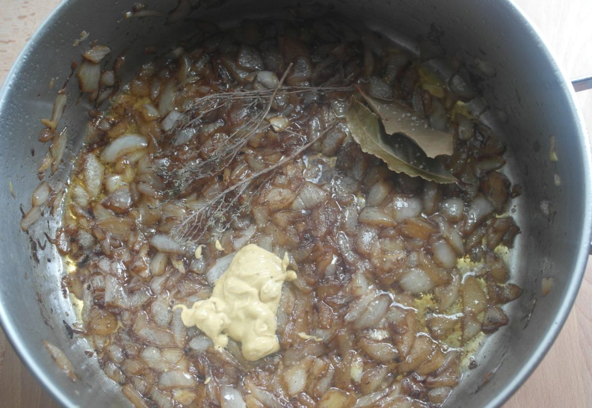 Muslos de pollo en salsa de cerveza